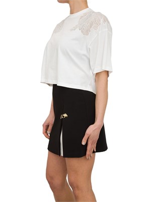 T-shirt bianca con ricamo fiore tono su tono Elisabetta Franchi in DONNA