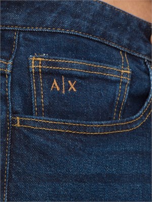 Jeans boyfriend fit cropped J16 in denim lavato in UOMO