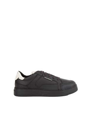 Sneaker uomo Emporio Armani in pelle in UOMO