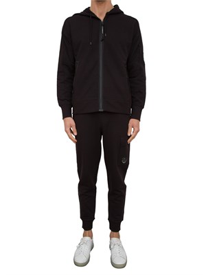 Pantaloni sportivi uomo C.P. Company in cotone nero con tasca cargo con lente in UOMO