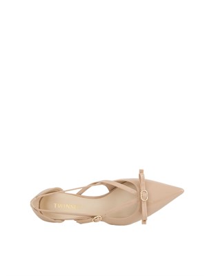 Décolleté Twinset in vernice con fiocco beige in DONNA