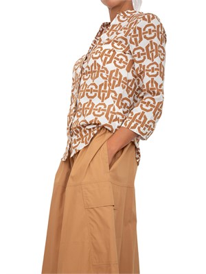 Camicia Marella collo coreana e stampa geometrica cammello all over in DONNA
