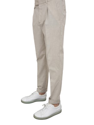 Pantalone chino Paolo Pecora con pinces in tela stretch ecru in UOMO