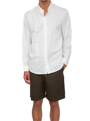Camicia coreana  A.X. in misto lino bianco in UOMO