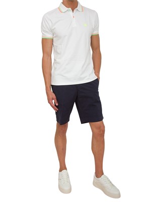 Polo Peuterey bianco in piqué di cotone stretch con dettagli fluo in UOMO