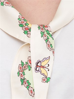 T-shirt bianca Etro con foulard fantasia Paisley in DONNA