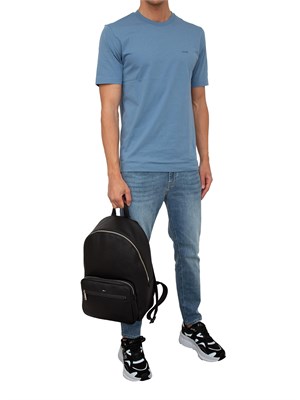 T-shirt Boss uomo in jersey di cotone azzurro con logo tono su tono in UOMO