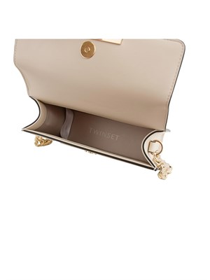 Borsa avorio Twinset con patta e tracolla catena ed ecopelle in DONNA
