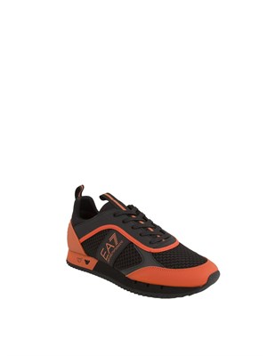 Sneakers uomo nere e arancio Emporio Armani in UOMO