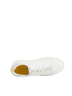 Sneaker uomo Doucal's in pelle bianca in UOMO