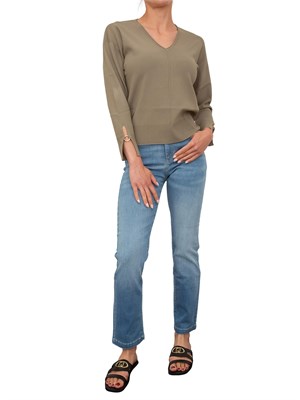 Maglia verde salvia Nenette con scollo V e maniche con taglio e inserto oro in DONNA