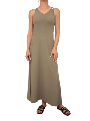 Abito lungo Nenette in maglia verde salvia con inserto oro su spalle in DONNA