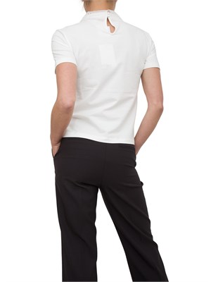 T-shirt Kocca in cotone bianco con colletto in organza con applicazioni fiori gioiello in DONNA