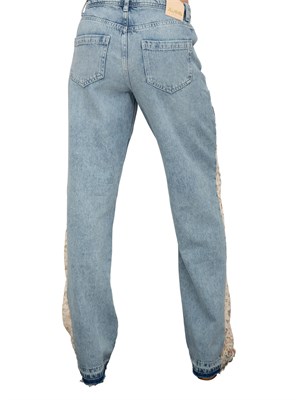 Jeans Blugirl con lavaggio chiaro ed inserti laterali in pizzo in DONNA