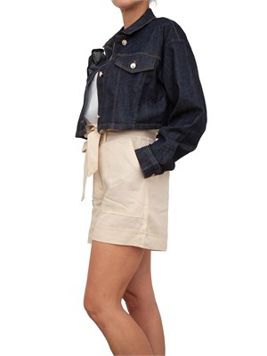 Giacca cropped Blugirl in denim scuro con spilla fiore rimovibile in DONNA