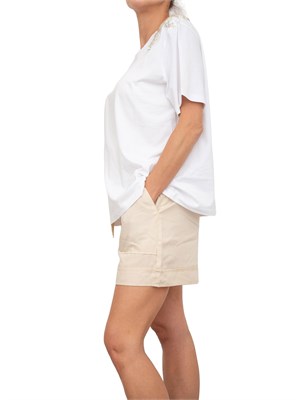 T-shirt Blugirl in cotone bianco con patch gioiello su spalle in DONNA