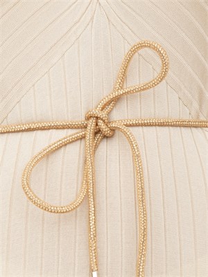 Abito lungo Blugirl in costa lucida beige con drappeggio e collana in DONNA