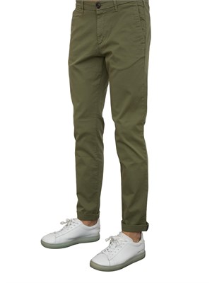 Pantalone chino Aiace Galassi in gabardina stretch verde in UOMO