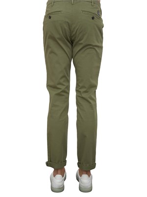 Pantalone chino Aiace Galassi in gabardina stretch verde in UOMO