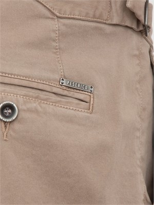 Pantalone uomo chino Peserico in gabardina di cotone stretch beige in UOMO
