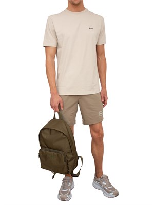T-shirt Boss beige regular fit con logo a contrasto in UOMO