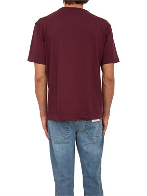 T-shirt Tee Boss uomo regular fit in cotone bordeaux con logo tono su tono in UOMO
