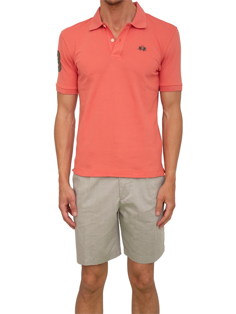 Polo uomo La Martina in cotone corallo con patch numero 3 e logo sottocollo