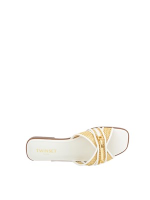 Sandali slide Twinset in pelle bianca e rafia intrecciata con placca logo lettering in DONNA