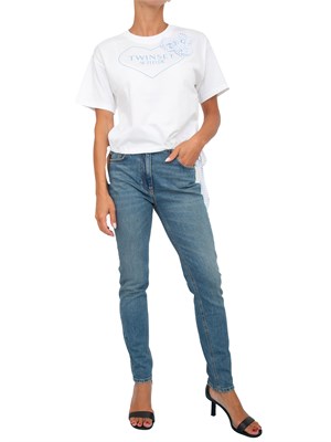 T-shirt bianca Twinset Actitude con stampa cuore e fiore applicato in DONNA