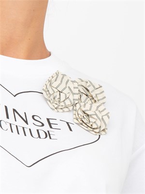T-shirt bianca Twinset Actitude con stampa cuore e fiore applicato in DONNA