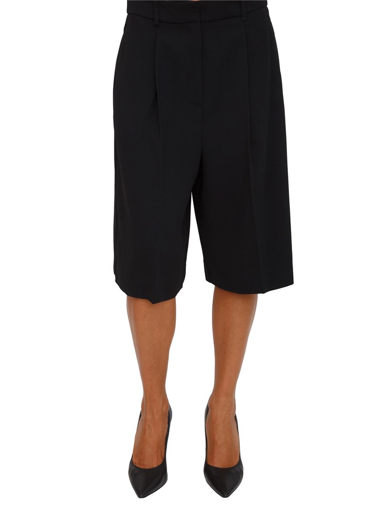 Bermuda Marella in envers satin nero con pince