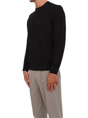 Maglione girocollo nero Armani Exchange in misto viscosa in UOMO