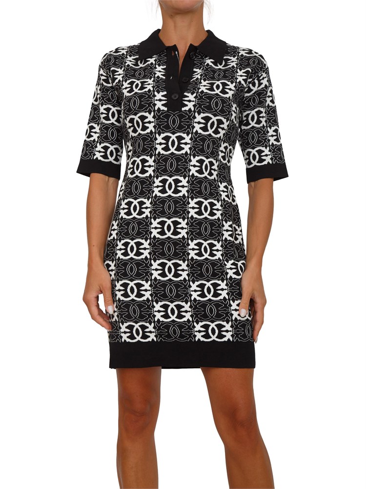 Abito in maglia Pinko con stampa logo all over a contrasto bianco e nero