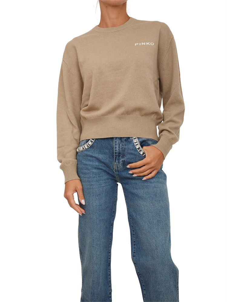 Maglia Pinko in lana e cashmere cammello con maxi logo a contrasto dietro