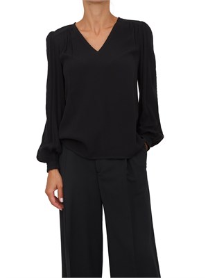 Blusa Twinset in crêpe nera con ricamo su maniche a palloncino in DONNA