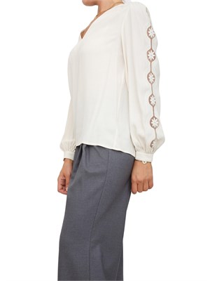 Blusa Twinset in crêpe avorio con ricamo su maniche a palloncino in DONNA