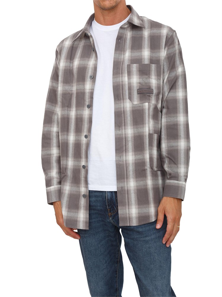 Camicia Armani Exchange regular fit in cotone spazzolato con fantasia check grigia
