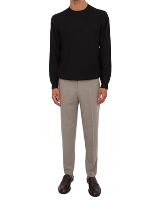 Maglione girocollo nero Armani Exchange lavorazione a onde in UOMO