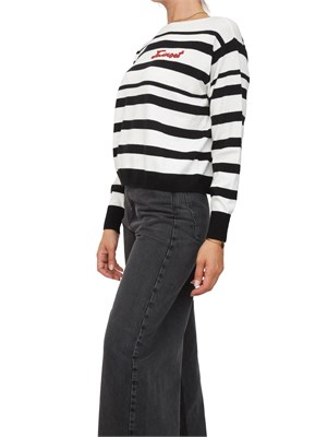 Maglia girocollo Twinset in misto lana a righe bicolor nero bianco e logo lettering in DONNA