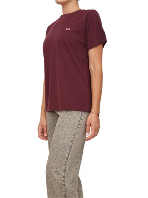 T-shirt Twinset in jersey di cotone bordeaux con placchetta Oval T strass in DONNA