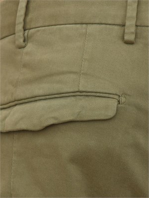 Pantaloni uomo PT Torino in gabardina di cotone verde in UOMO
