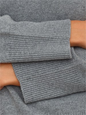 Maglia over Marella in lana e cashmere grigio in DONNA