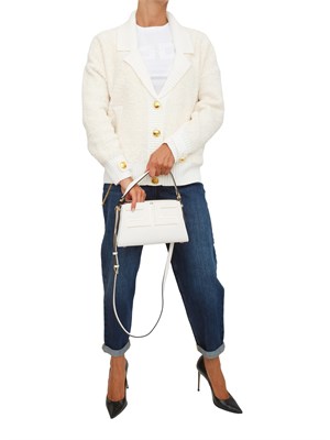 Cardigan Elisabetta Franchi in ciniglia bouclé bianco con bottoni gioiello in DONNA