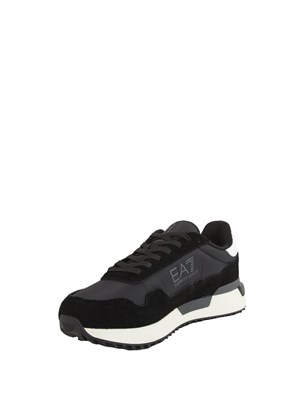 Sneakers uomo EA7 Emporio Armani in tessuto tenico nero con inserti in pelle in UOMO