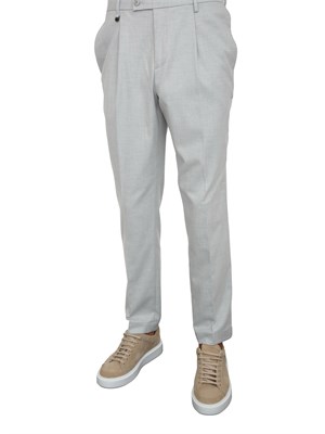 Pantaloni 