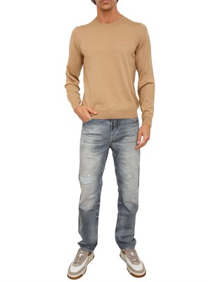 Maglia girocollo Boss in lana vergine cammello in UOMO