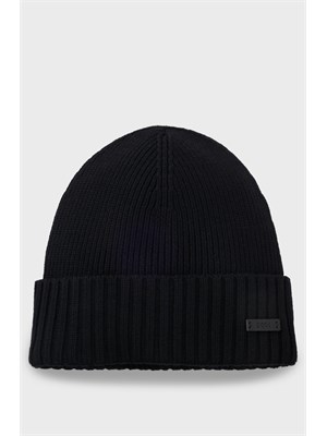 Berretto Boss uomo in lana vergine nera in UOMO