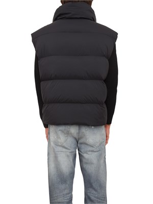 Gilet imbottito Peuterey nero con piuma naturale in collaborazione con Tony Effe in UOMO
