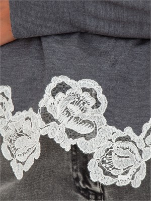 Maglia Blugirl in lana grigia con pizzo in DONNA