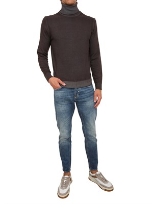 Maglia a collo alto Aiace Galassi in pura lana grigia con effetto delavÉ in UOMO